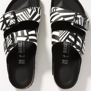Birkenstock Black and White Zebra Print Sandals Anthropologie Sold Out Sz 6